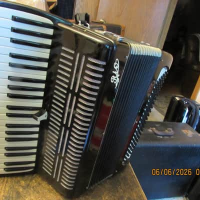 Rio accordion,120 bass,3/4 reeds,LMM,17.5" KB,toggle treble register, image 2
