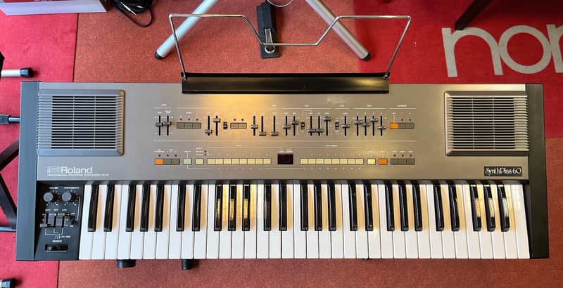 Roland HS-60 61 - PRO SERVICED ! Key Programmable Polyphonic Synthesizer