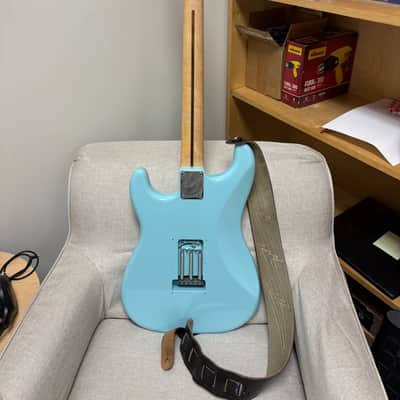 Squier 'Rivers Cuomo' Tribute Stratocaster - Player Series HSS Upgrades image 2