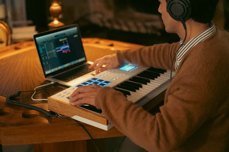 Arturia KeyLab 61 Mk3 White: Pro-Grade Synth Keyboard at a Fair Price