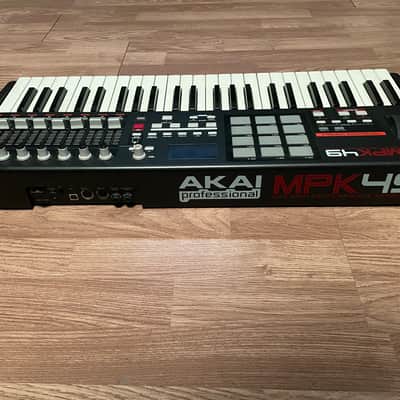 Akai mpk 49 Midi Controller Master Keyboard image 4