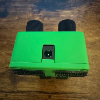 Electro-Harmonix Lizard King Bass Octave Fuzz 2024 - Present - Green image 5