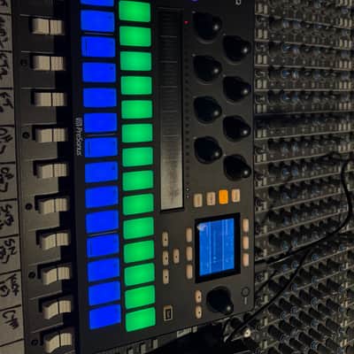 PreSonus Atom SQ MIDI Keyboard Controller 2020 - Black image 7