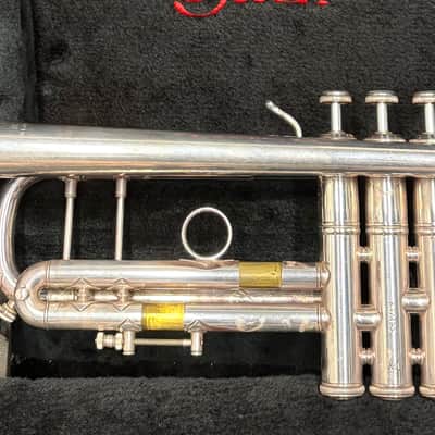 Bach Stradivarius Trumpet Model 37, Silver Finish image 9