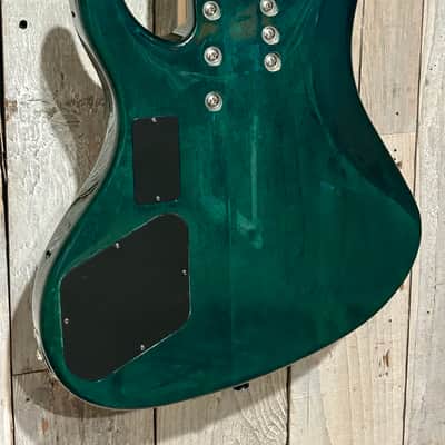Excellent Washburn XB-600 Emerald Green 6 String Electric Bass image 8