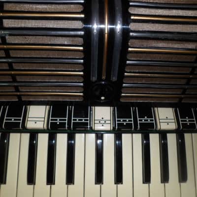 Professional concert Hohner Morino piano accordion LMMH,  dry tuned, 20",  Condition 9+ / 10. image 6