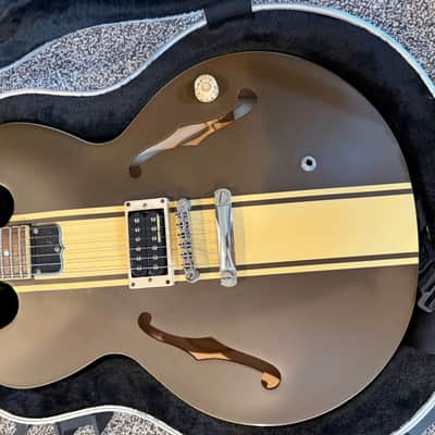 Epiphone Tom DeLonge Signature ES-333 2008 - 2019 - Brown with Cream Stripe image 3