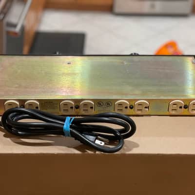 Furman PL-PLUS Rack Mount Voltage Meter Power Conditioner and Light Module image 5
