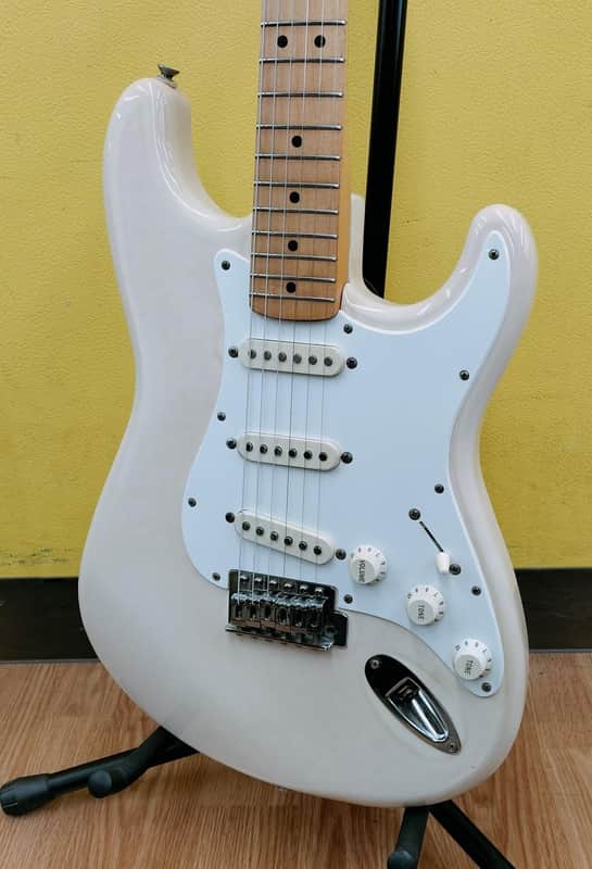 FENDER MEXICO STRATOCASTER SQUIER SERIES Guitar | Reverb
