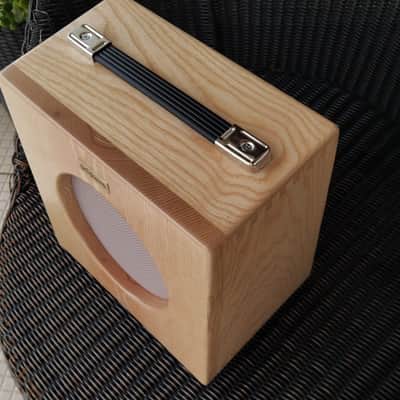 daRibeira O8 1x8" guitar cabinet in solid ash wood without speaker PRE-ORDER image 4