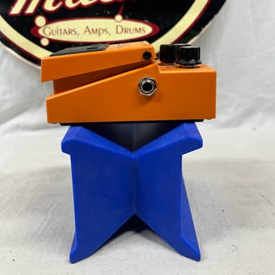 Boss DS-1 ds1 Distortion Pedal with Box image 4