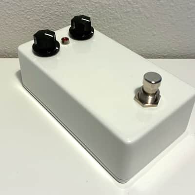 Glow-in-the-Dark Spires Red Channel Fuzz Clone image 2
