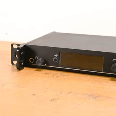 Sennheiser EM 2050 Dual Wireless Receiver - 558-626 MHz CG012PZ image 4