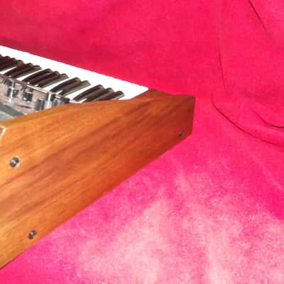 Korg / Univox Maxi Korg, K3, DV-800 Walnut Replacement wood sides & front image 4