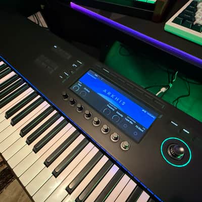 Native Instruments Komplete Kontrol S88 MK3 2023 - Present - Black image 4