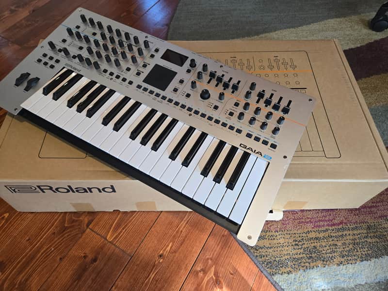 Roland Gaia 2 37-Key 22-Voice Synthesizer 2023 - Present - Silver image 1