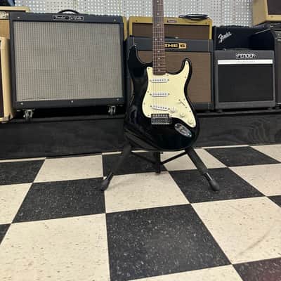 Squier Affinity Series Stratocaster with Rosewood Fretboard 2001 - 2018 - Black image 1