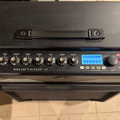 Fender Mustang V Amp Head 150W with SLM 4x12 Angled Cabinet 120w - Black image 8