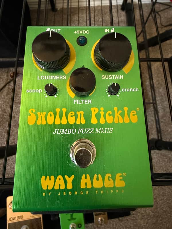 Way Huge WHE401S Swollen Pickle MkIIs Jumbo Fuzz
