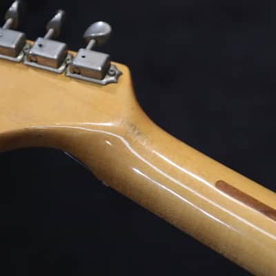Fender '57 Vintage Stratocaster Re-issue Lake Placid Blue Electric Guitar w/Case image 23