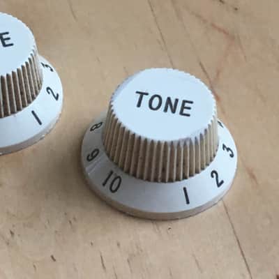 1987 Fender American Vintage Reissue Strat Stratocaster Knobs Guitar Relic Cream image 8