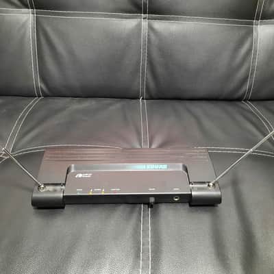 SHURE T4V wireless microphone system receiver ONLY AS IS image 8