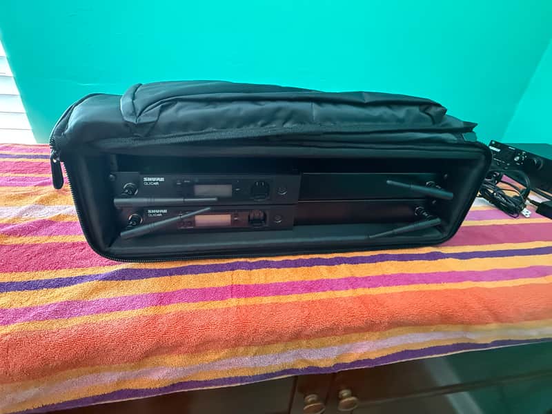 2 Shure GLXD Wireless mic system with soft SKB case image 1