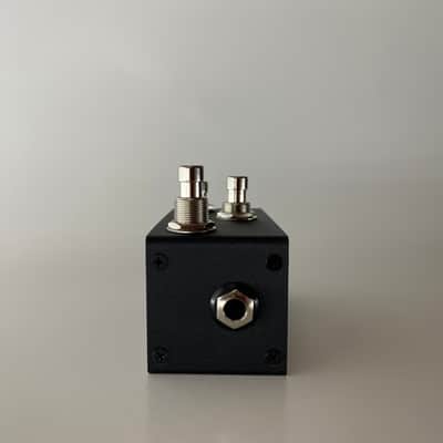 Profile-matching AUX switch for Morningstar (MC6 MkII) - by PdLS 3d image 4