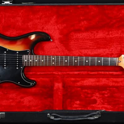 Fender Stratocaster from 1977 in Sunburst with Hardcase image 11