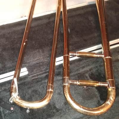 Holton Collegiate TR602 Trombone, USA, with case and mouthpiece image 3