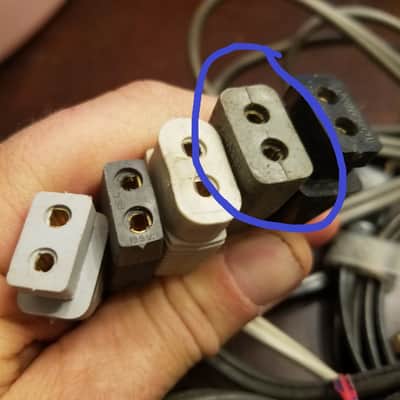 One (1) Weird Wide Electric Disconnect Plug Power Cord Cable Non-polarized Rectangle 1961 image 2
