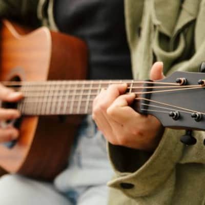 Guild TRAVEL MH - Travel Acoustic Guitar - Natural image 10
