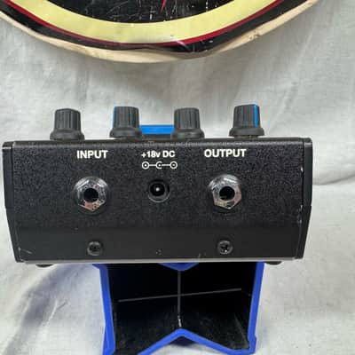 Rockman SR&D Tom Scholz Acoustic Guitar Pedal (blue button) - missing 1 battery cover image 5