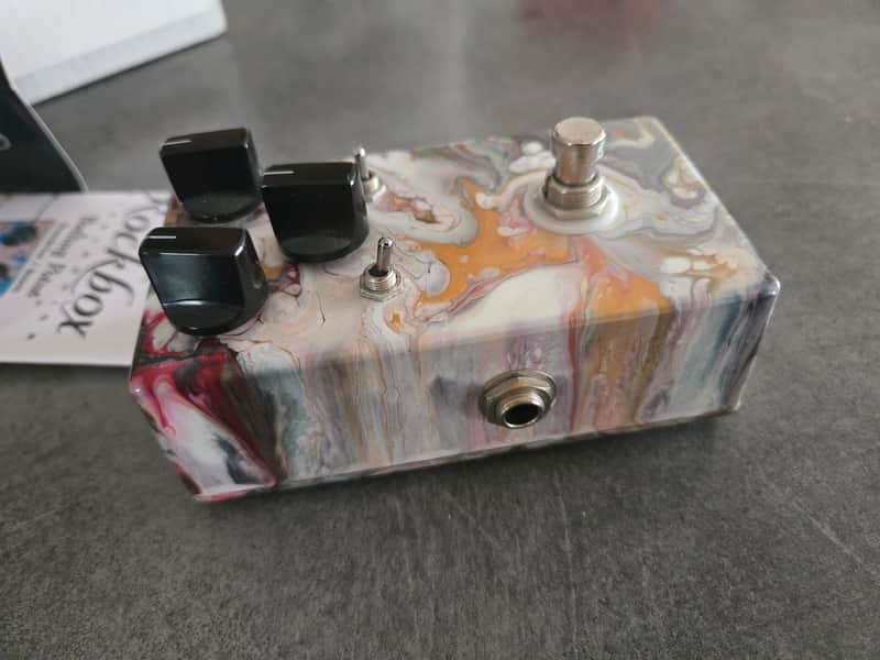 Rockbox Boiling Point 2009-2010 swirl handpaint image 1
