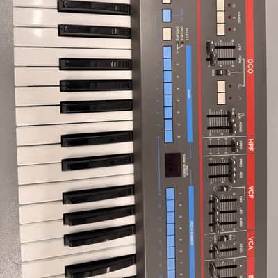 Roland Juno-106 61-Key Programmable Polyphonic Synthesizer 1984 - 1985 - Black image 3