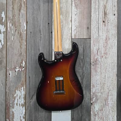Fender American Standard Stratocaster with Maple Fretboard 2008 - 2016 - 3-Color Sunburst image 9