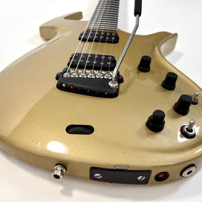 Parker Fly Deluxe Vibrato 1997 Antique Gold image 7