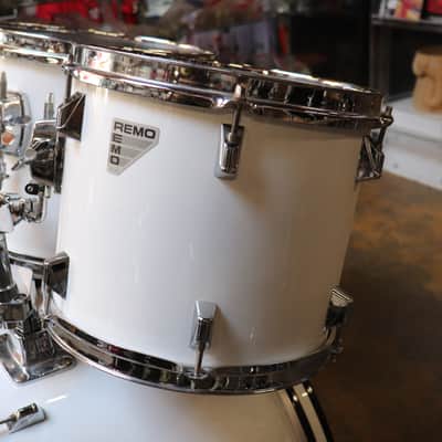 Remo 4pc Quadura Drum Set White image 3