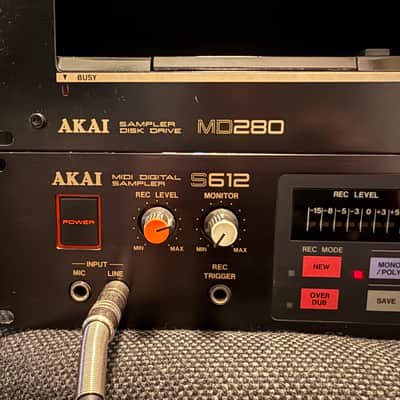 Akai S612 / MD280 MIDI Digital Sampler /Disc Drive 1985 - Black image 13