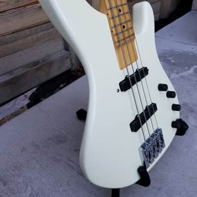 G. Gould (Modulus) USA GGj4 Maple Neck 4 String Jazz EMG 9v Bass Guitar White & Gator Deluxe Case image 5