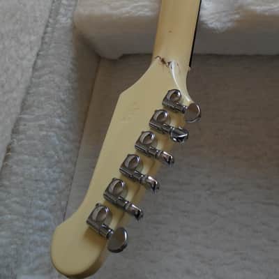 Gibson thunderbird GUITAR image 3