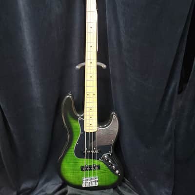 Fender Player Jazz Bass Plus Top Limited-Edition 2022 - Green Burst image 1