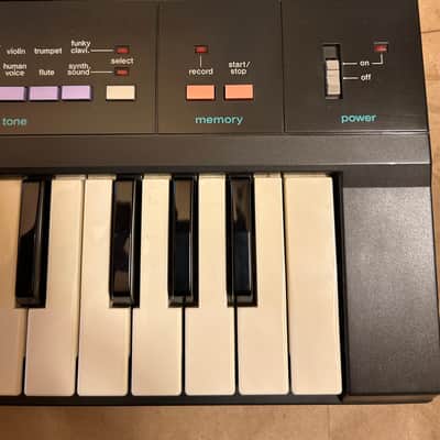 Casio Casiotone MT-110 1980s - Black 49key Keyboard compact synth piano Excellent Condition with Users Manual booklet image 8