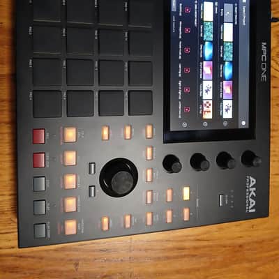 Akai MPC One Standalone MIDI Sequencer 2020 - Present - Black image 2