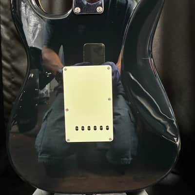 Fender Limited Edition Aerodyne Classic Stratocaster with Flame Maple Top 2019 - 3-Color Sunburst image 5
