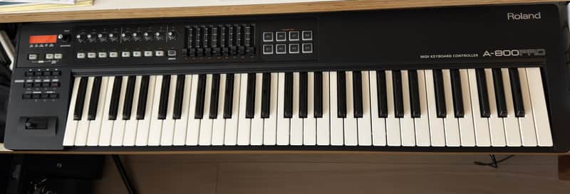 Roland A-800PRO 61-Key MIDI Keyboard Controller 2010 - Present - Black image 1