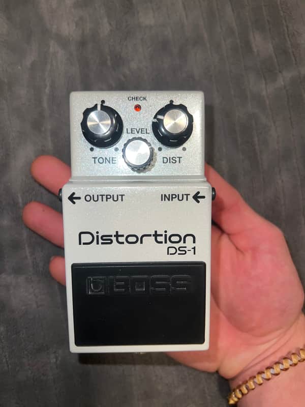 Boss DS-1-WH Distortion | Reverb