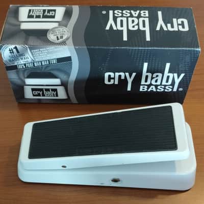 Dunlop 105Q Cry Baby Bass Wah 1999 - Present - White image 3