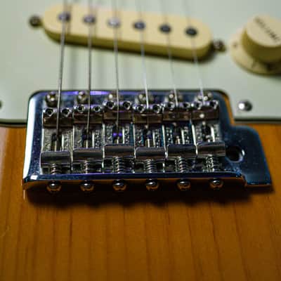 2021 Fender American Performer Stratocaster with Rosewood Fretboard - Honeyburst image 6