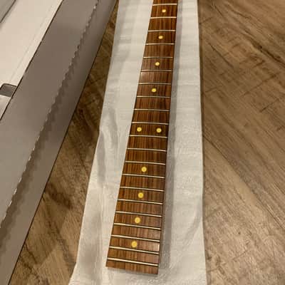 Reverend  Eastsider T body and neck image 1
